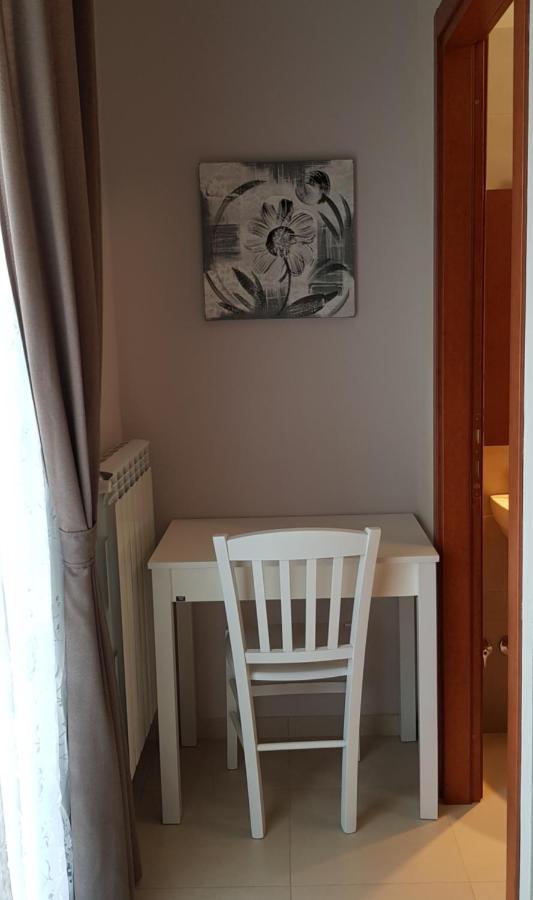 Home Sweet Home Scerne Buitenkant foto
